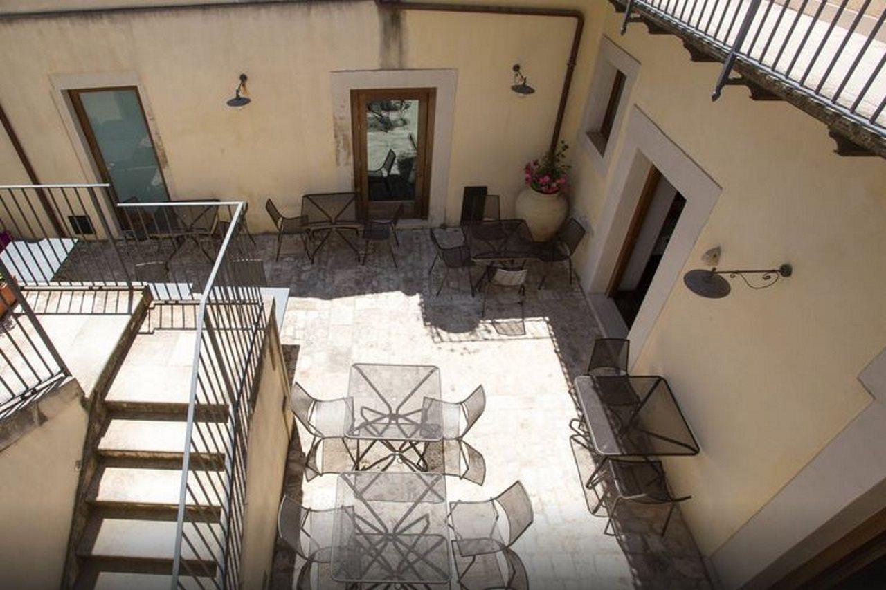 Palazzo Failla Hotel Модика Екстериор снимка