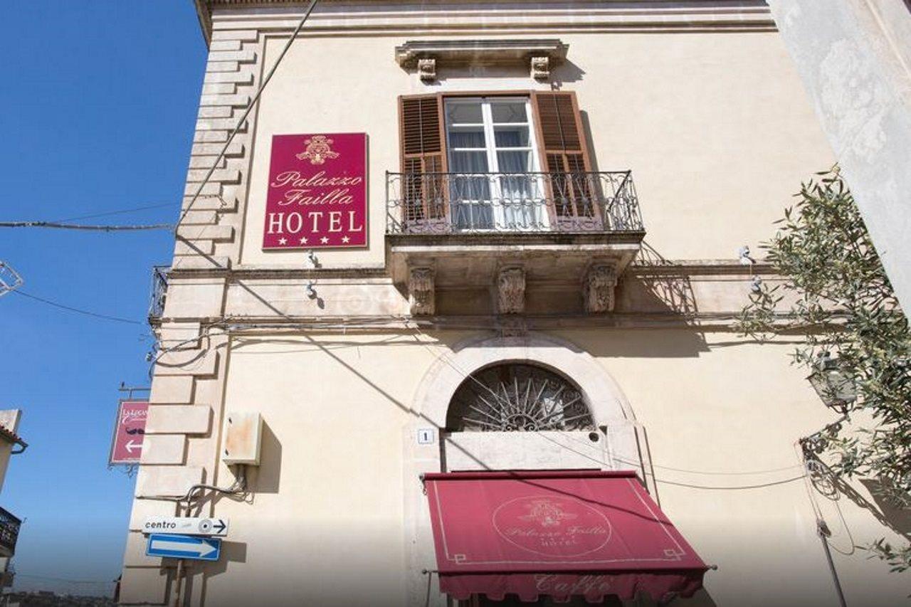 Palazzo Failla Hotel Модика Екстериор снимка