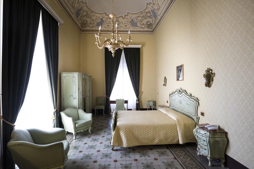 Palazzo Failla Hotel Модика Екстериор снимка