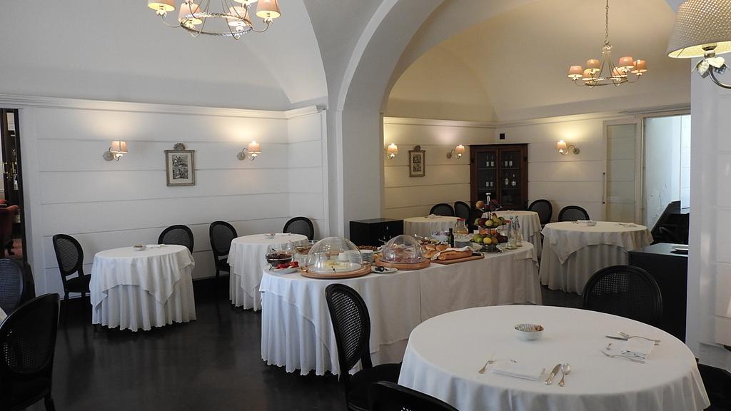 Palazzo Failla Hotel Модика Екстериор снимка